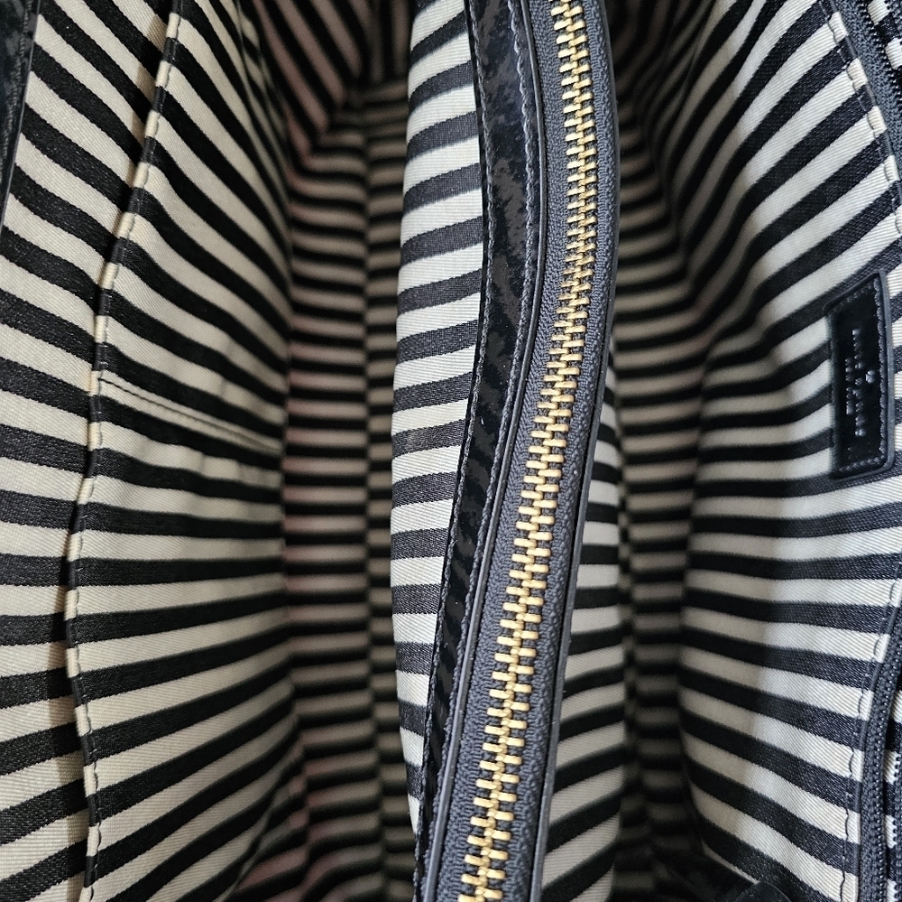 Kate Spade Bucket Handbag - Picture 7 of 9